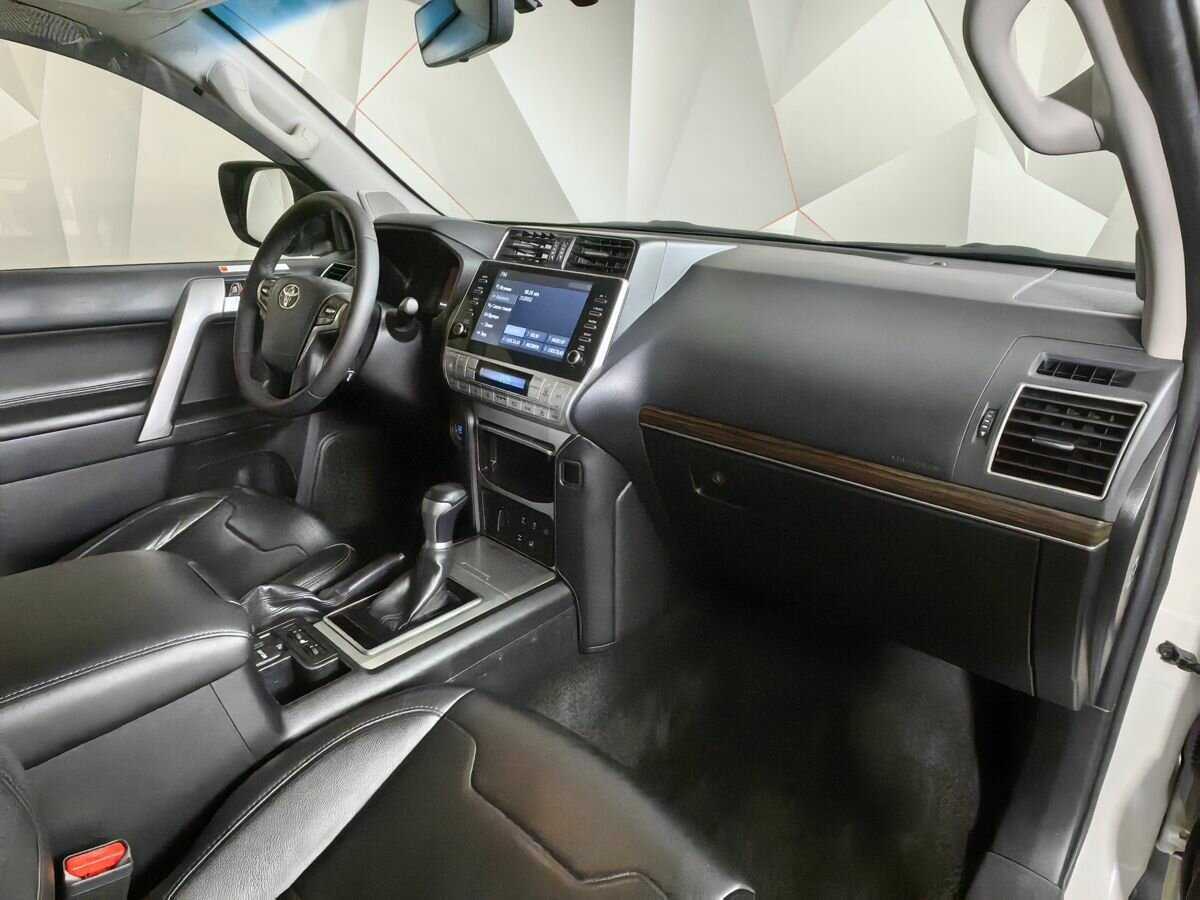 Toyota Land Cruiser Prado с пробегом — 2020 год. Фото: #8