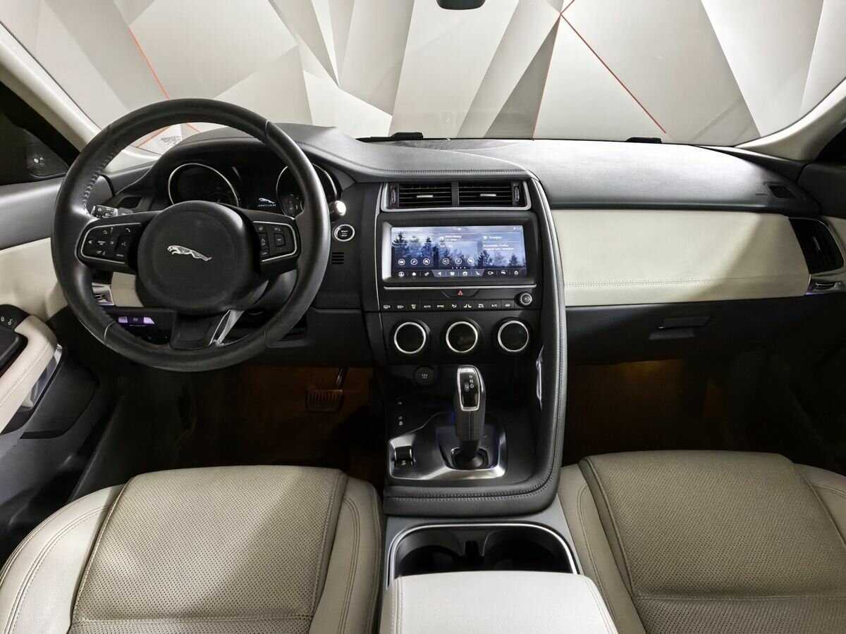 Jaguar E-Pace с пробегом — 2019 год. Фото: #9