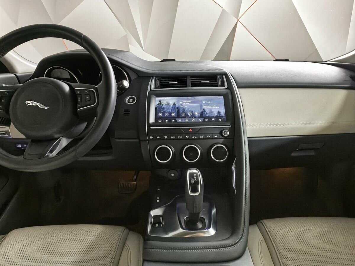 Jaguar E-Pace с пробегом — 2019 год. Фото: #10