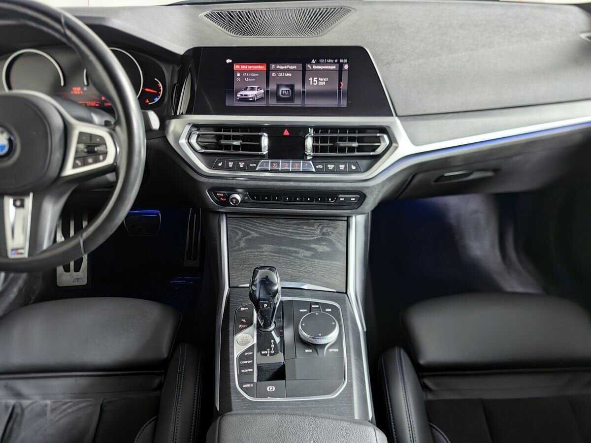 BMW 3 серии с пробегом — 2020 год. Фото: #9