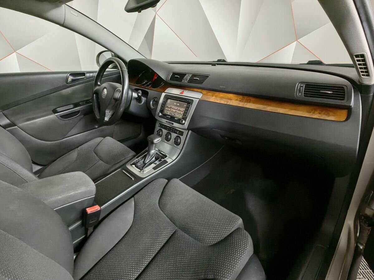 Volkswagen Passat с пробегом — 2008 год. Фото: #8