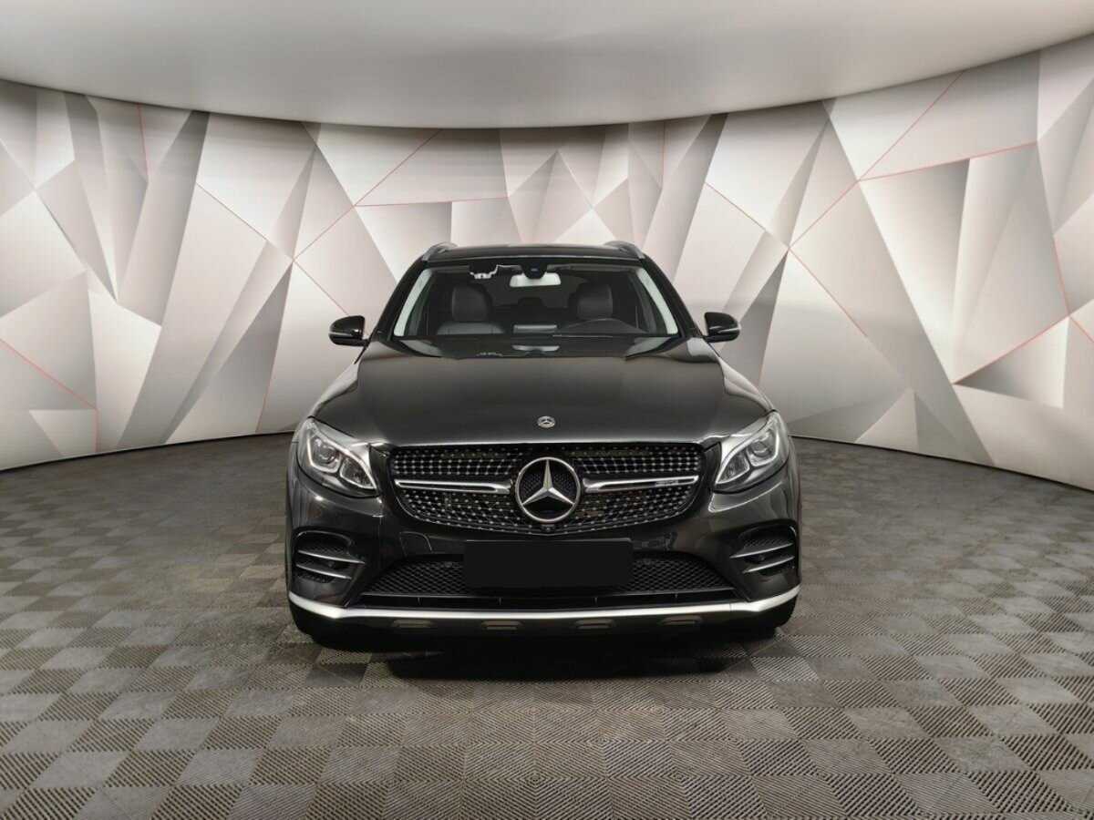 Mercedes-Benz GLC с пробегом — 2017 год. Фото: #6