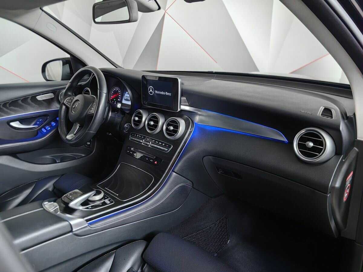 Mercedes-Benz GLC с пробегом — 2017 год. Фото: #8