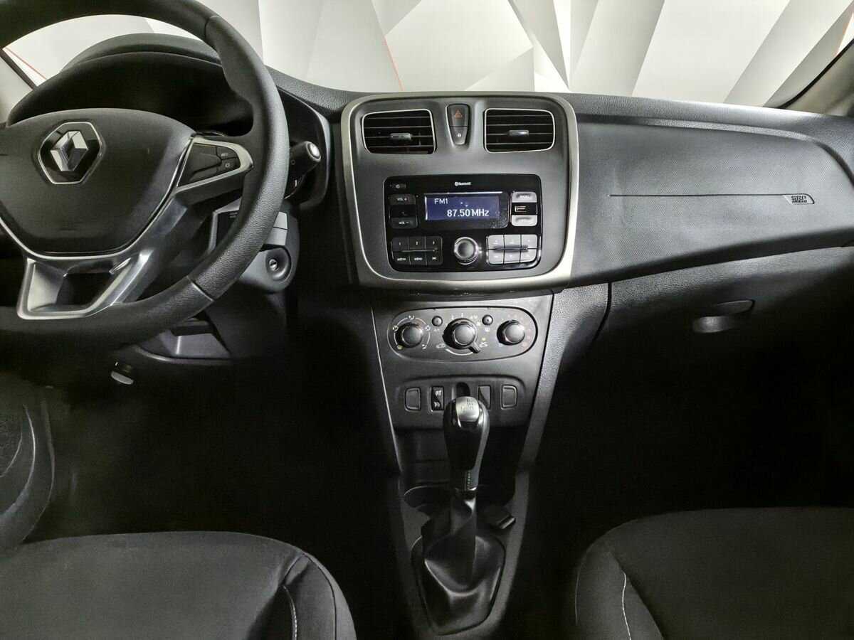 Renault Sandero с пробегом — 2019 год. Фото: #10