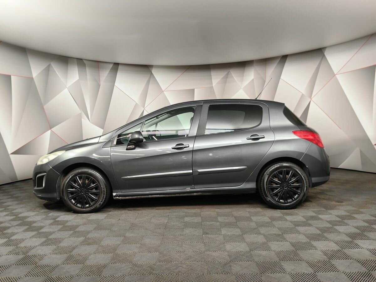 Peugeot 308 с пробегом — 2011 год. Фото: #4