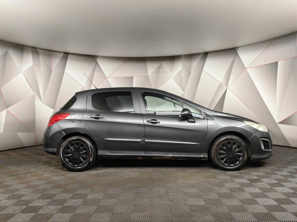 Peugeot 308 с пробегом — 2011 год. Фото: #5