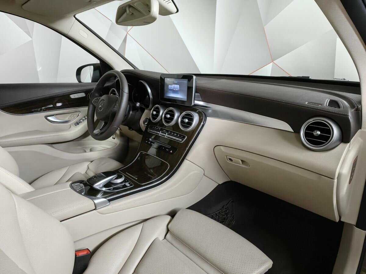 Mercedes-Benz GLC с пробегом — 2016 год. Фото: #8