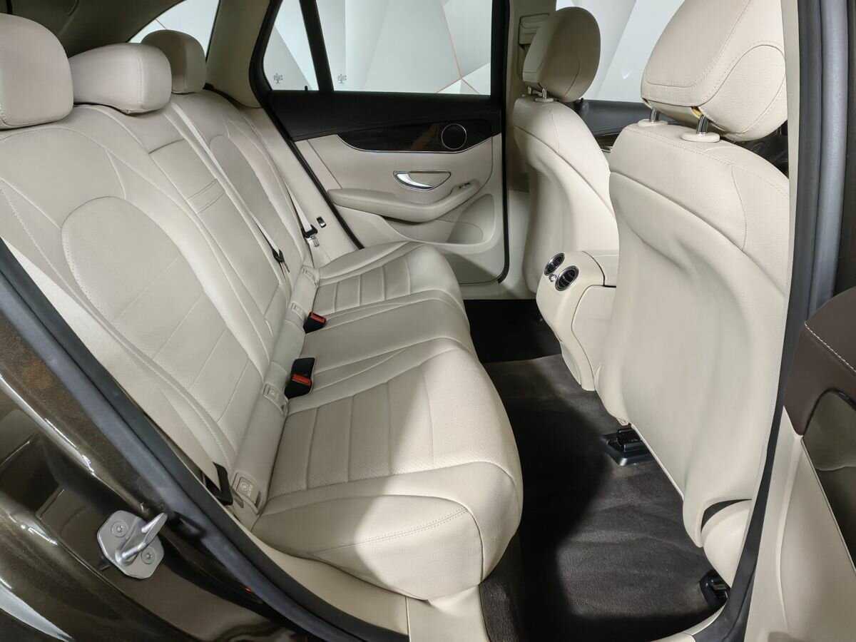 Mercedes-Benz GLC с пробегом — 2016 год. Фото: #11