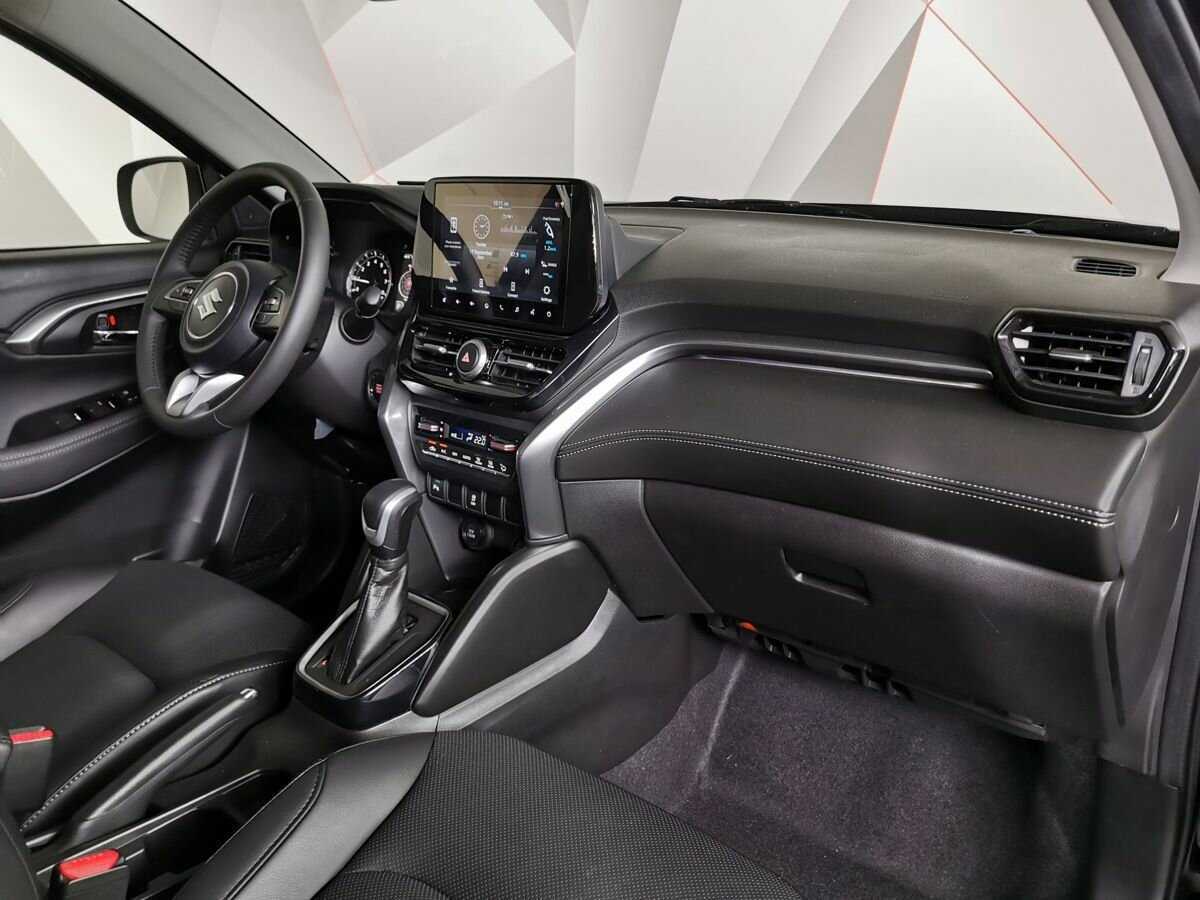 Suzuki Grand Vitara с пробегом — 2022 год. Фото: #8