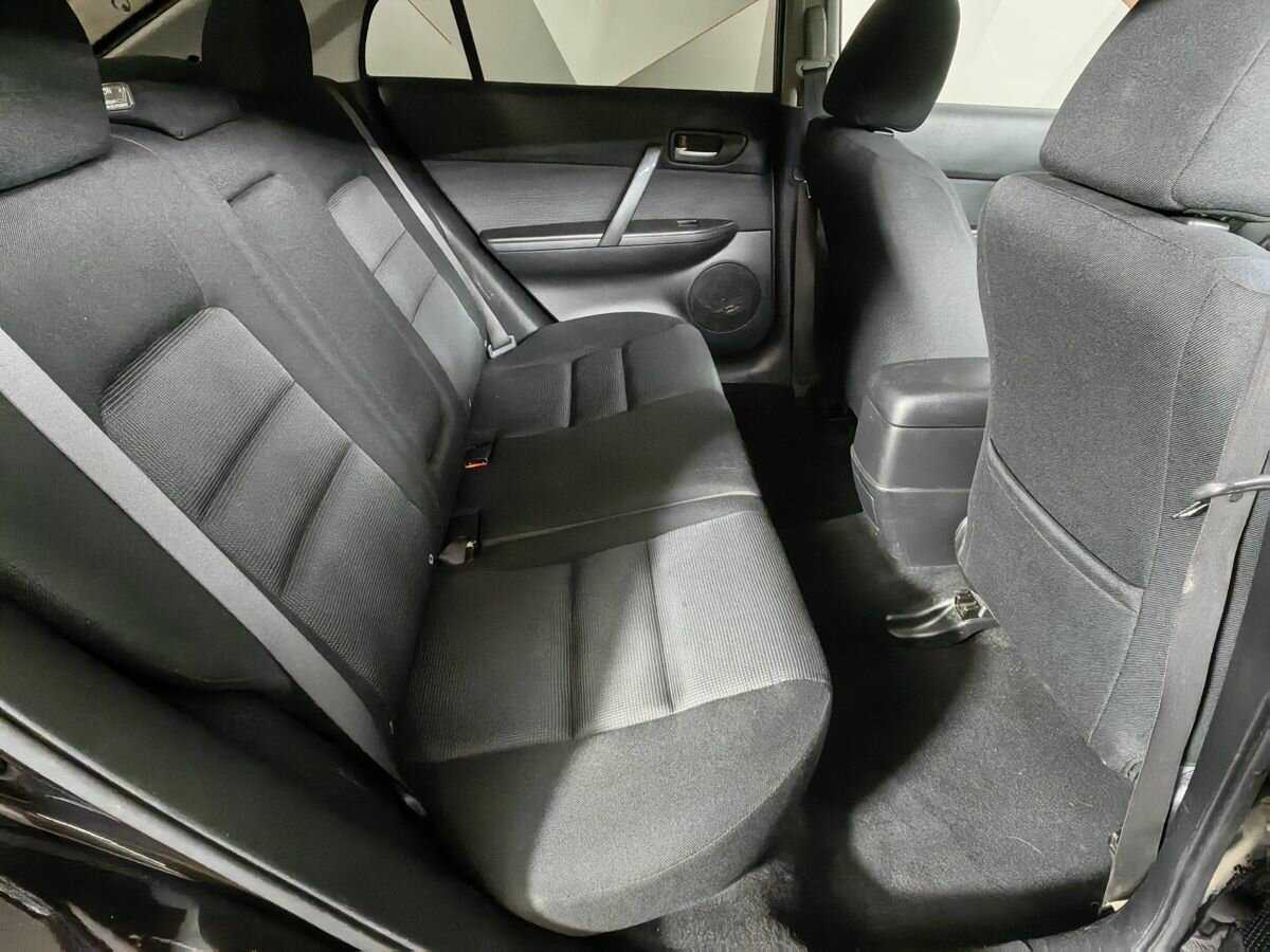 Mazda 6 с пробегом — 2006 год. Фото: #11