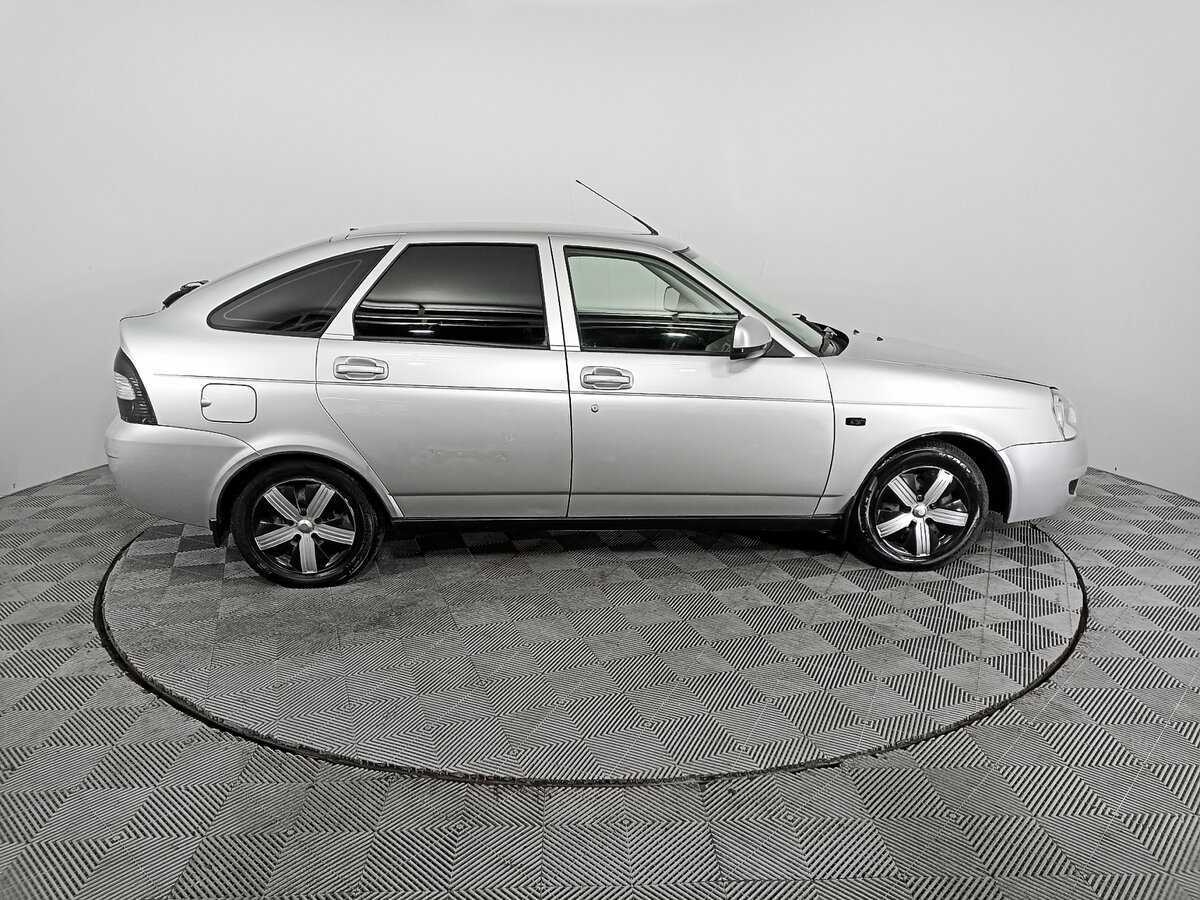 Lada (ВАЗ) Priora с пробегом — 2012 год. Фото: #3