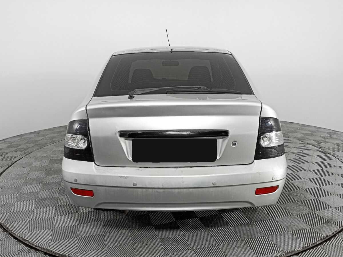 Lada (ВАЗ) Priora с пробегом — 2012 год. Фото: #5