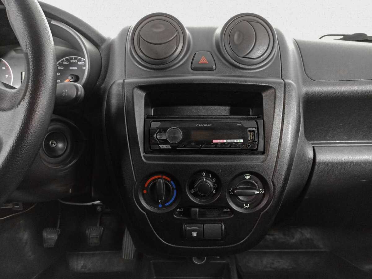 Lada (ВАЗ) Granta с пробегом — 2012 год. Фото: #12