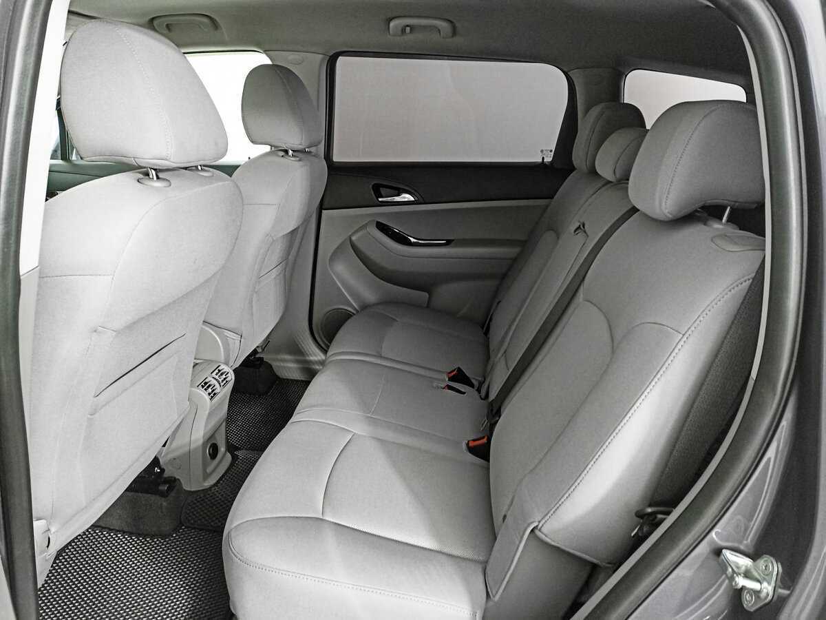 Chevrolet Orlando с пробегом — 2013 год. Фото: #9