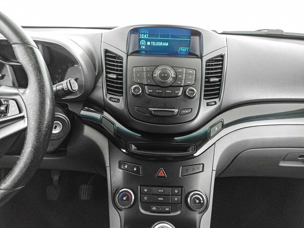 Chevrolet Orlando с пробегом — 2013 год. Фото: #12
