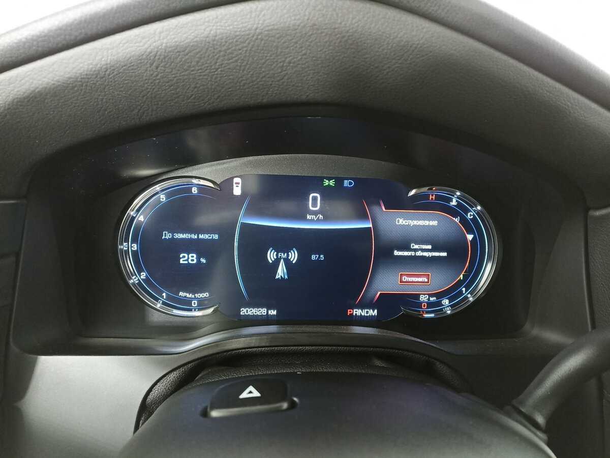 Cadillac Escalade с пробегом — 2016 год. Фото: #10