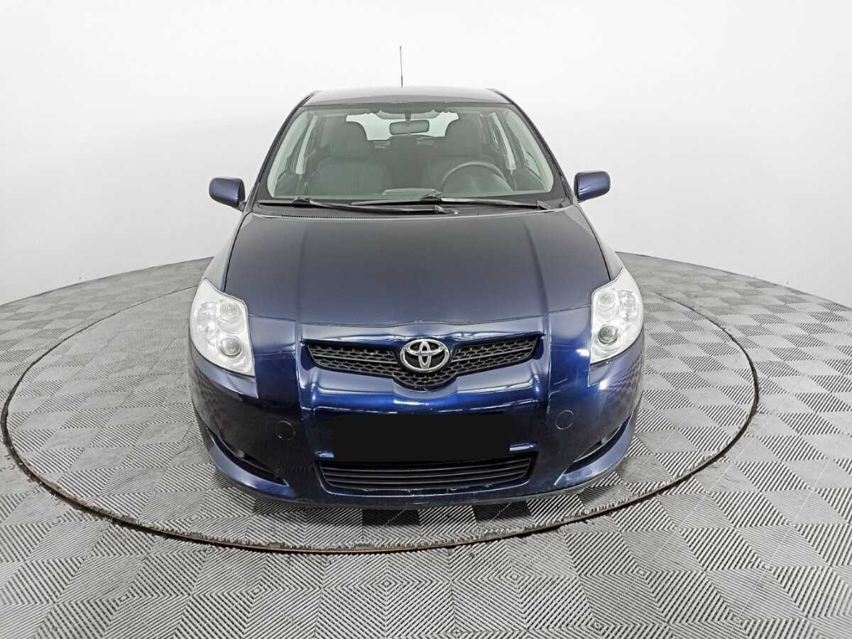 Toyota Auris с пробегом — 2008 год. Фото: #1