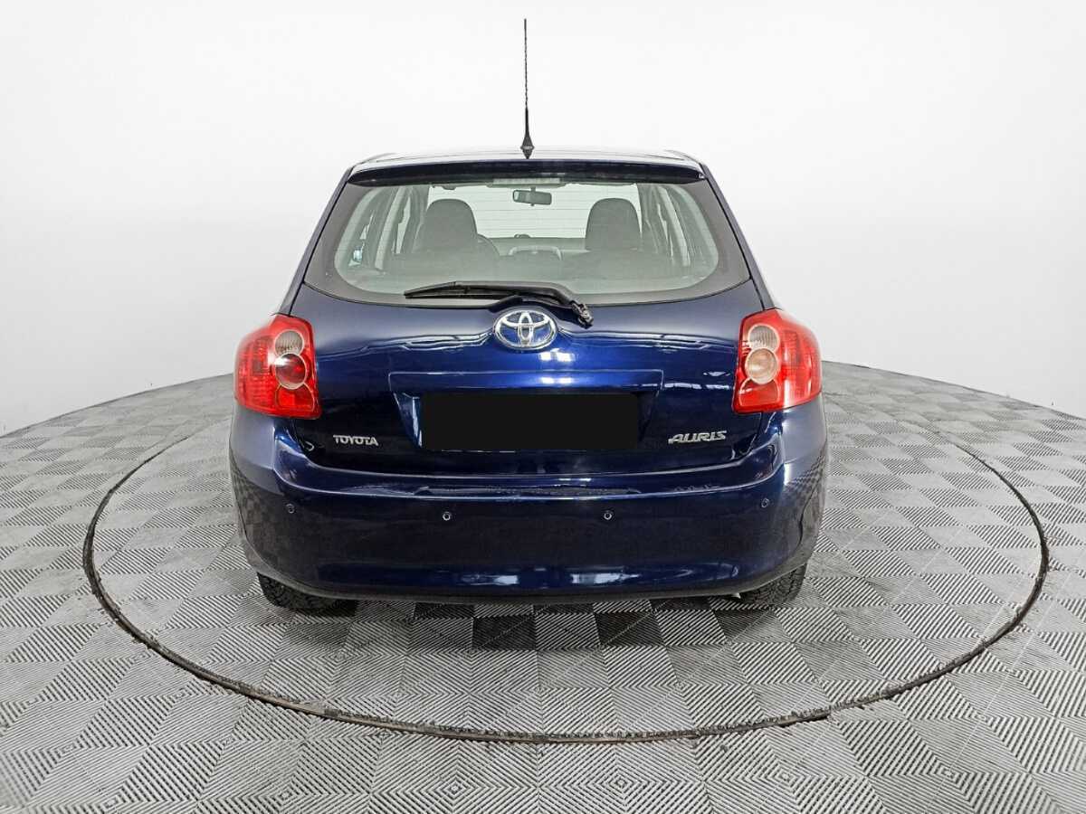 Toyota Auris с пробегом — 2008 год. Фото: #5