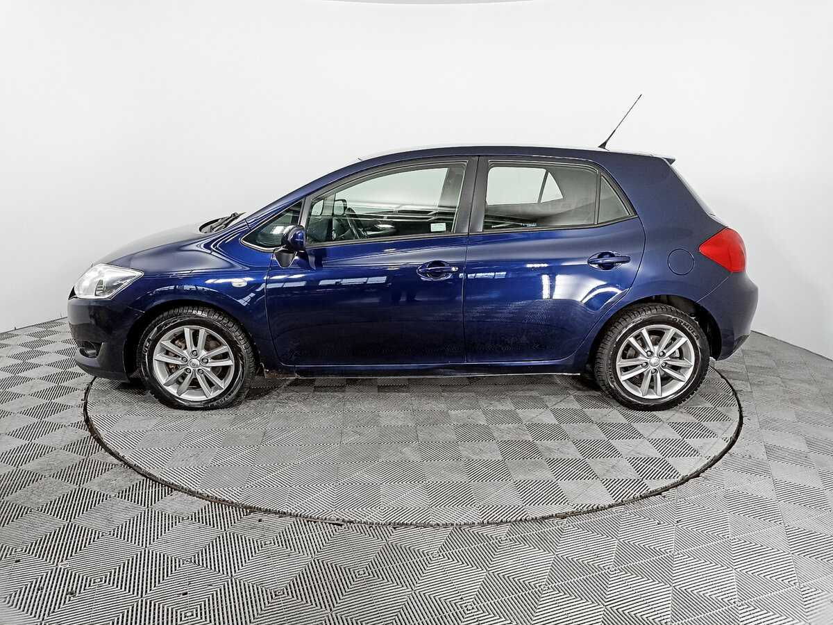 Toyota Auris с пробегом — 2008 год. Фото: #7