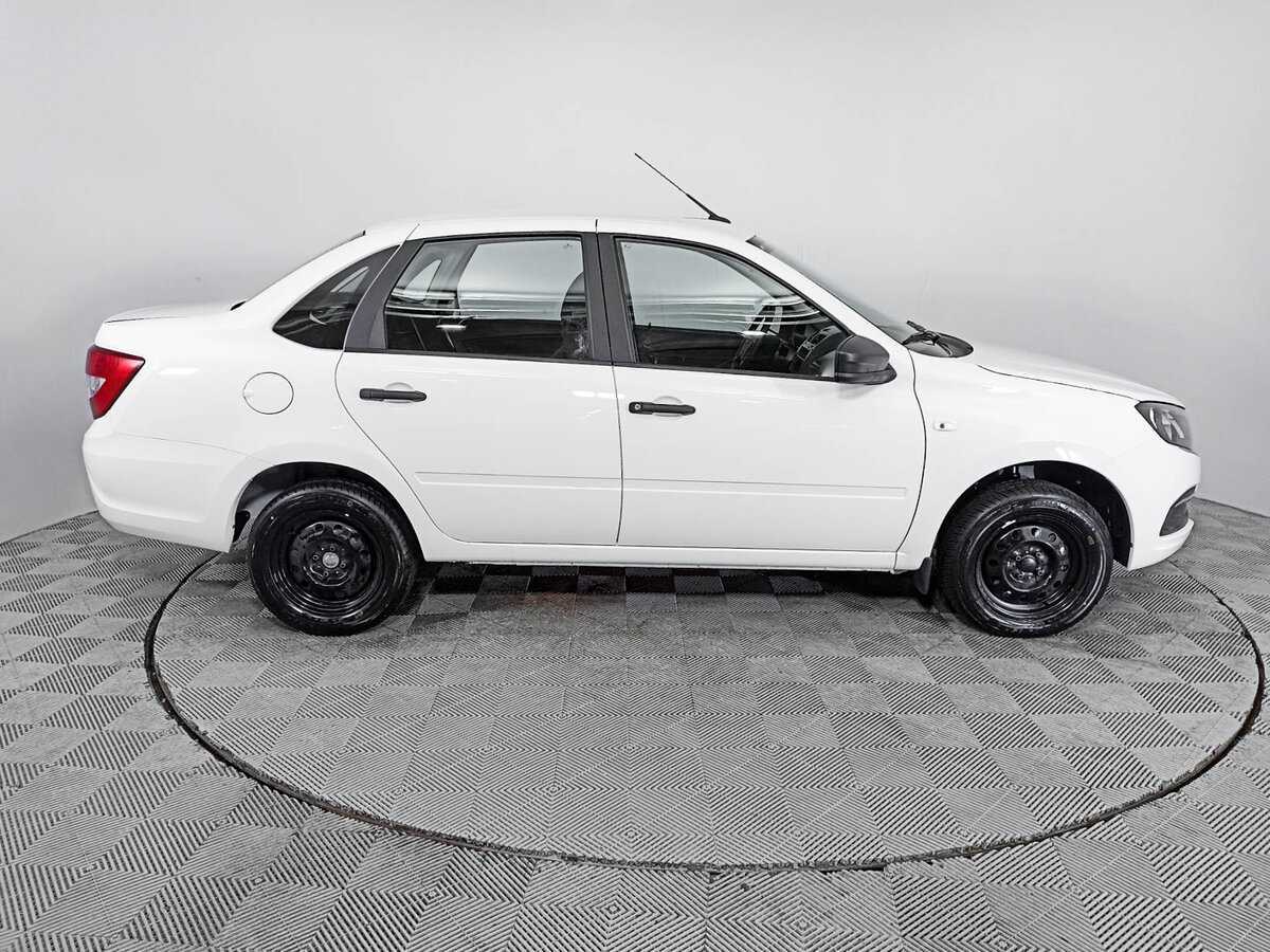 Lada (ВАЗ) Granta с пробегом — 2024 год. Фото: #3