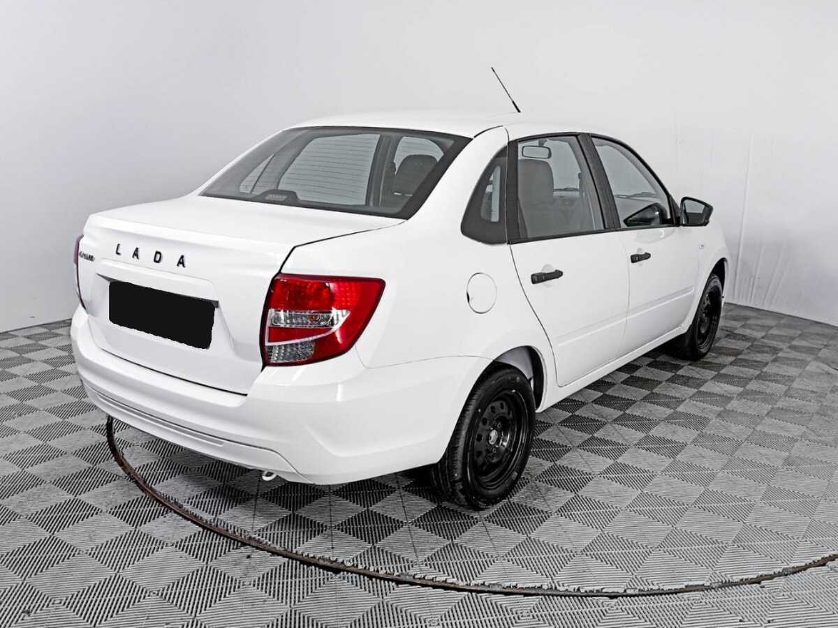 Lada (ВАЗ) Granta с пробегом — 2024 год. Фото: #4