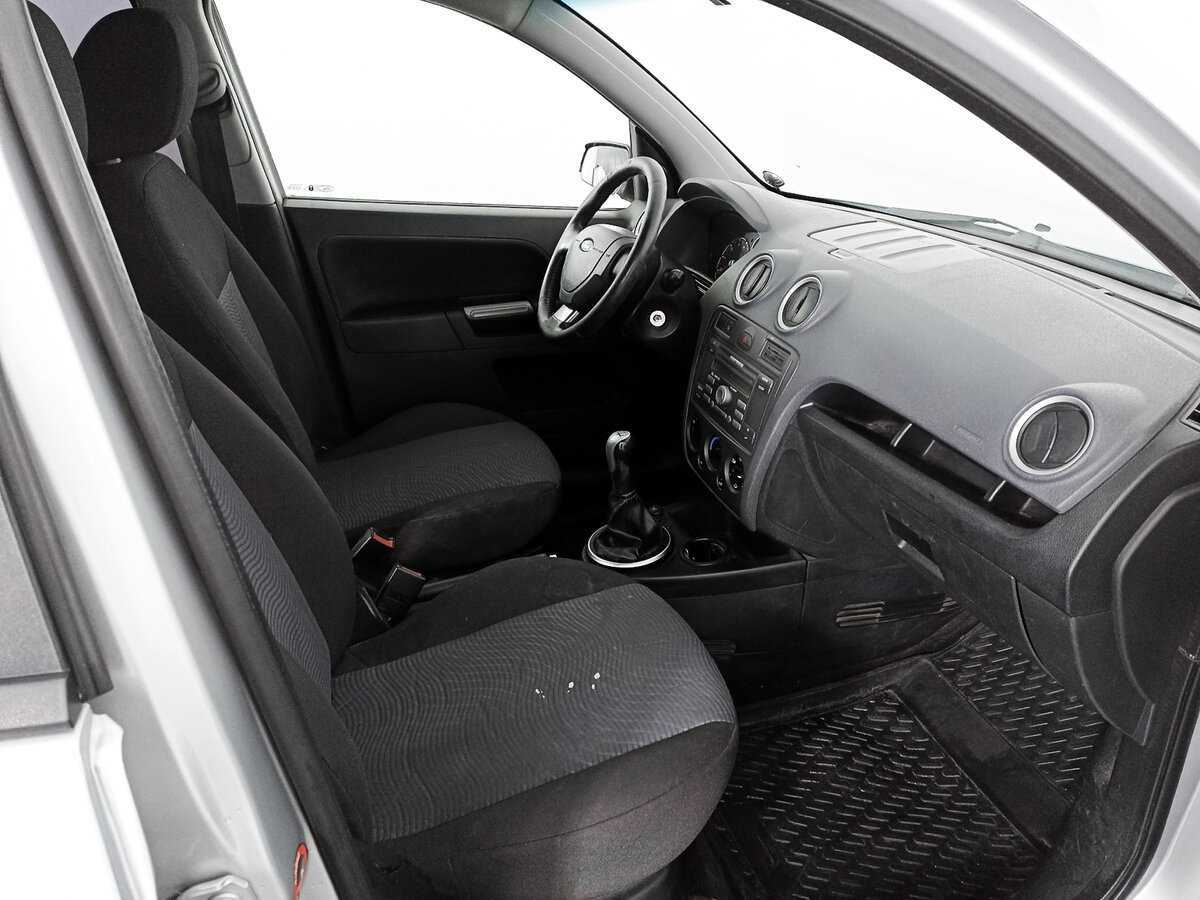 Ford Fusion с пробегом — 2008 год. Фото: #8