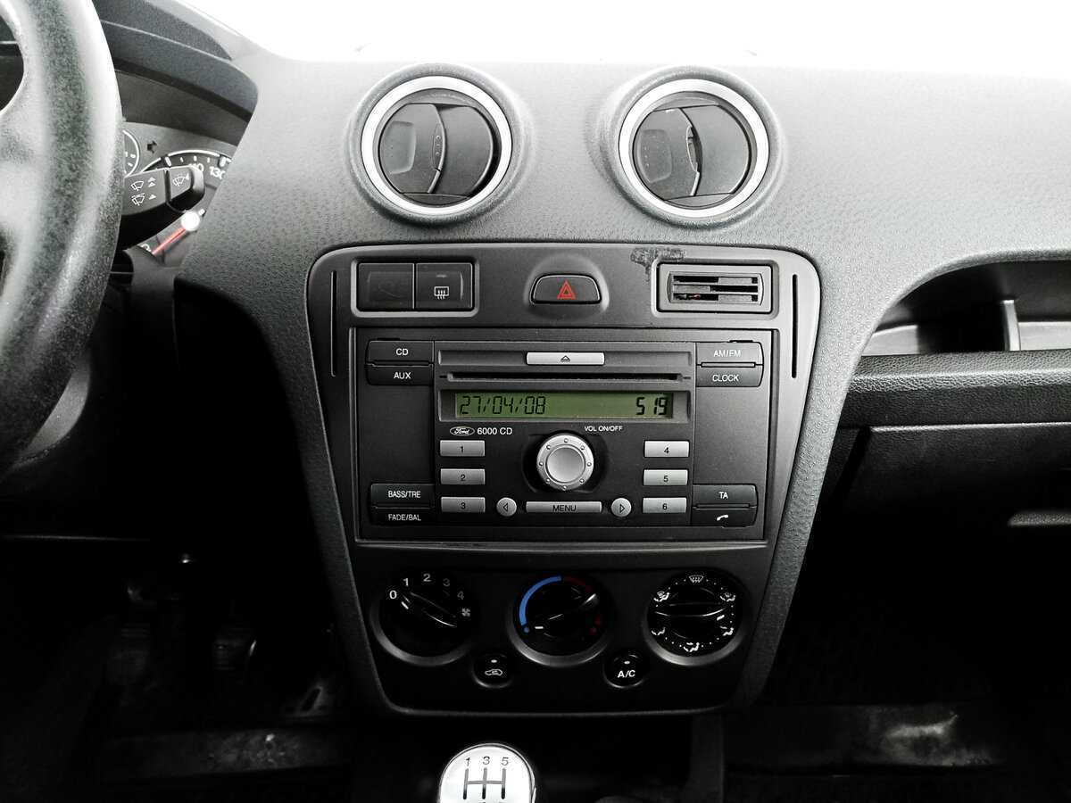 Ford Fusion с пробегом — 2008 год. Фото: #12