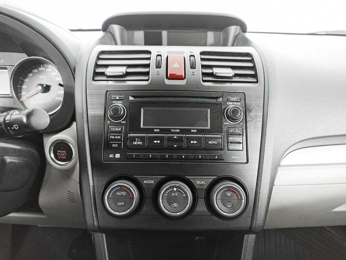 Subaru XV с пробегом — 2012 год. Фото: #10