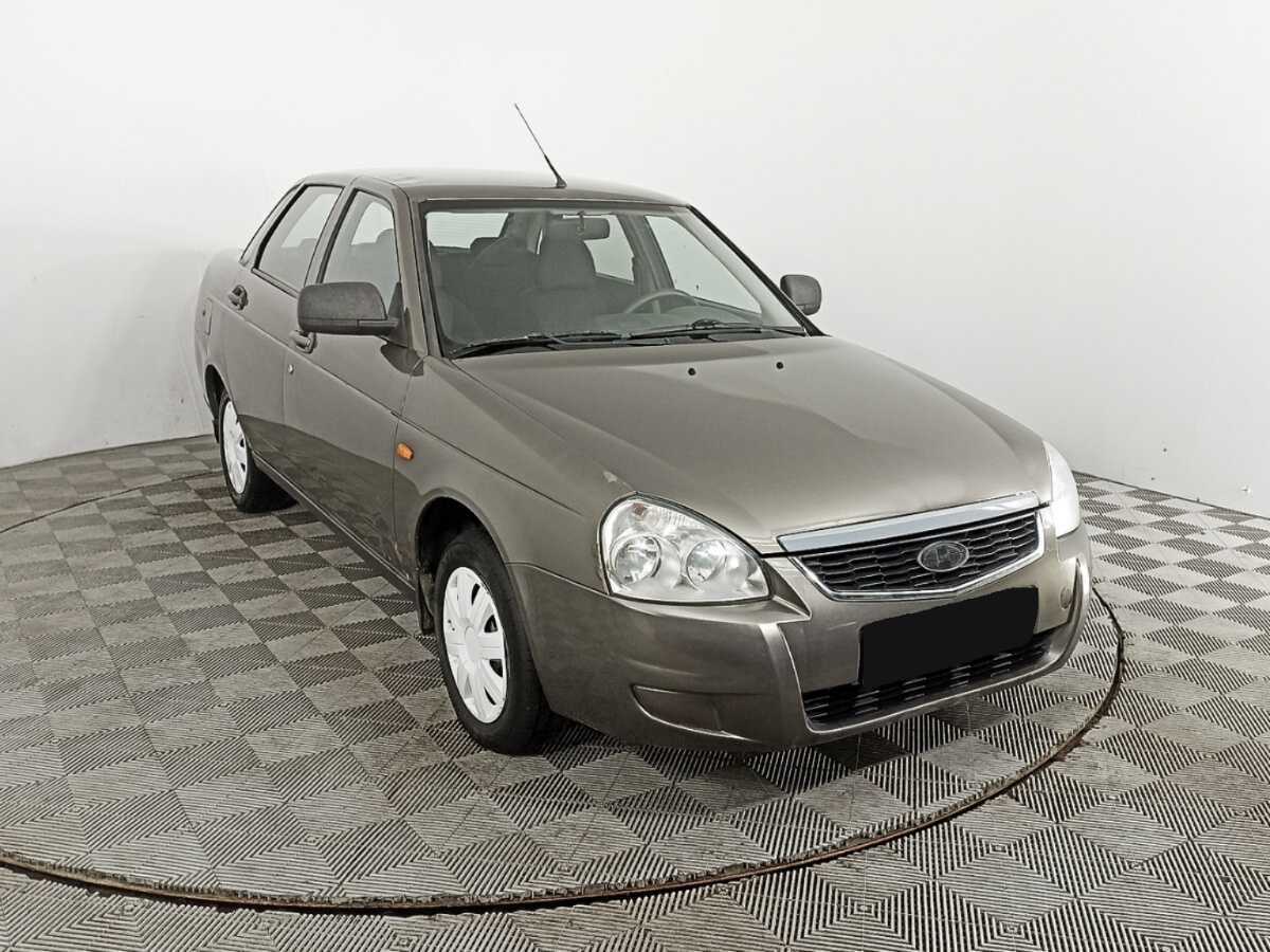 Lada (ВАЗ) Priora с пробегом — 2014 год. Фото: #2