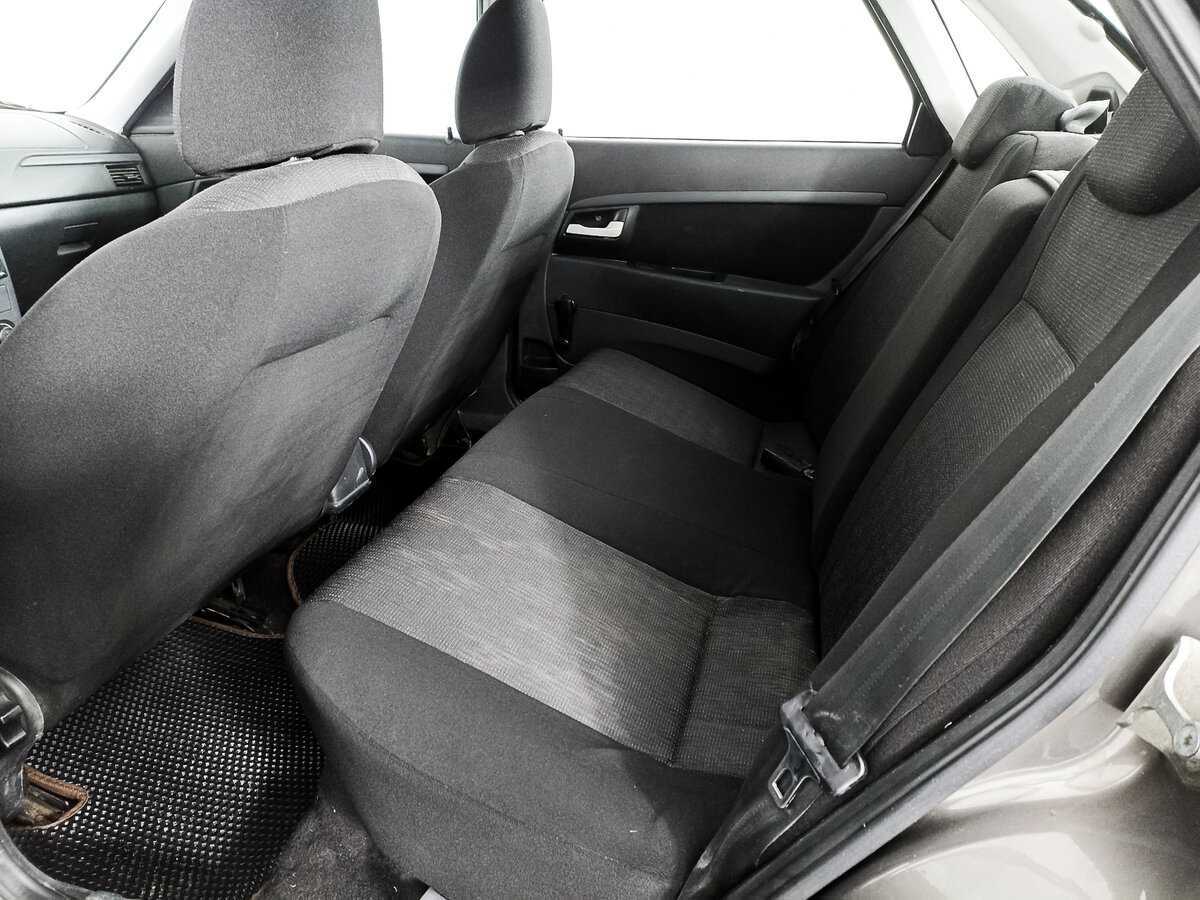 Lada (ВАЗ) Priora с пробегом — 2014 год. Фото: #7