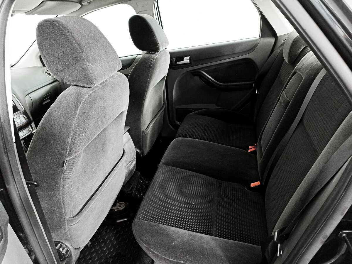 Ford Focus с пробегом — 2007 год. Фото: #9