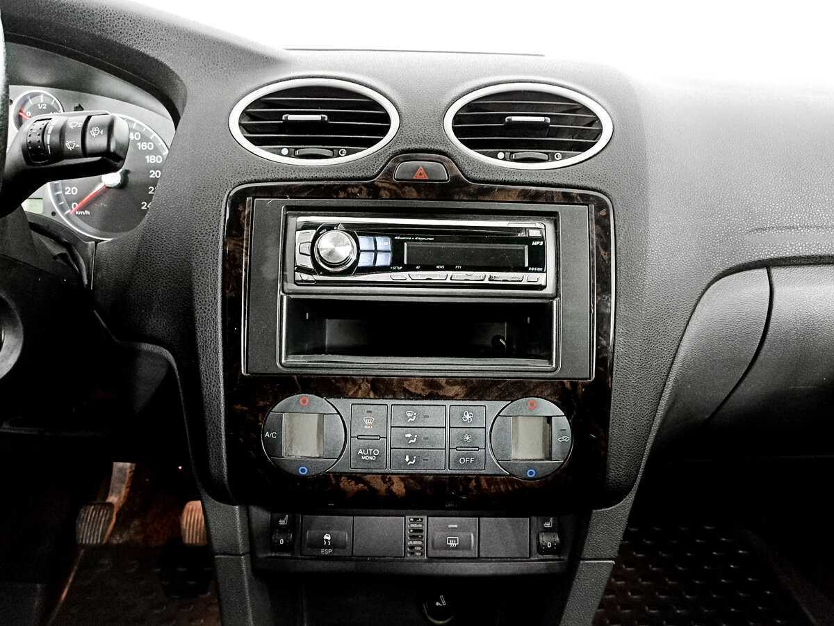 Ford Focus с пробегом — 2007 год. Фото: #12