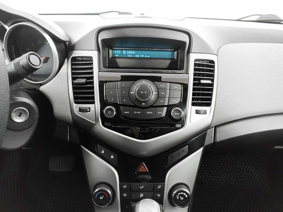 Chevrolet Cruze с пробегом — 2012 год. Фото: #11