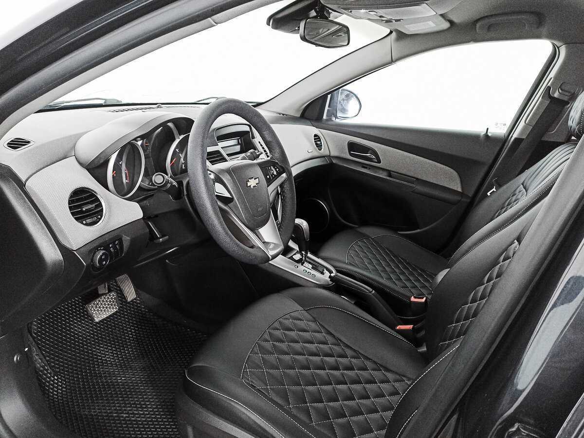 Chevrolet Cruze с пробегом — 2012 год. Фото: #12