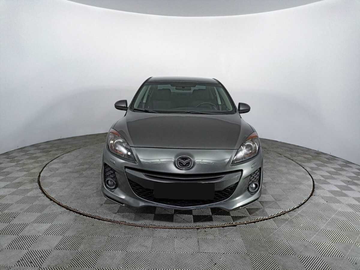 Mazda 3 с пробегом — 2011 год. Фото: #1
