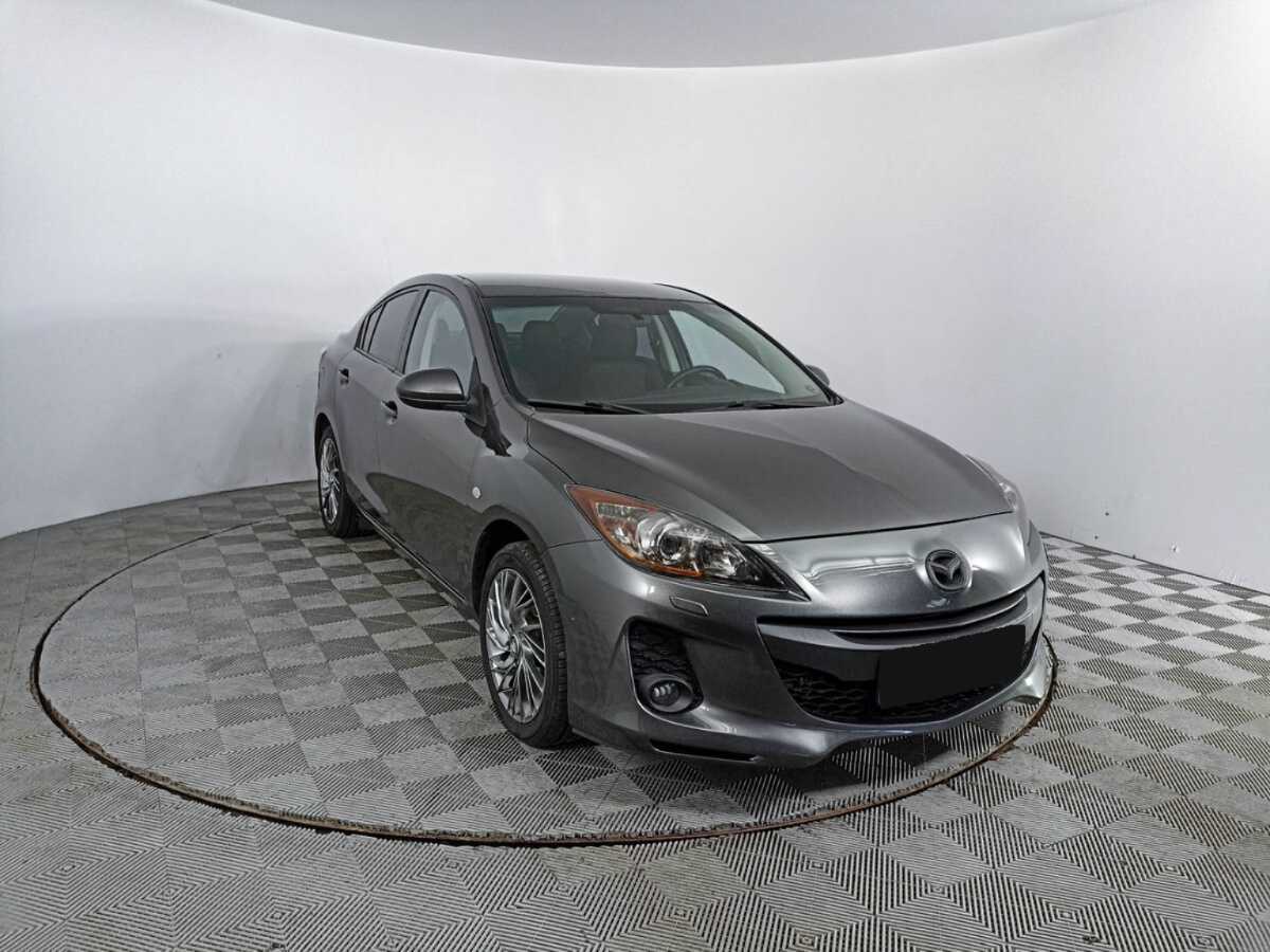 Mazda 3 с пробегом — 2011 год. Фото: #2