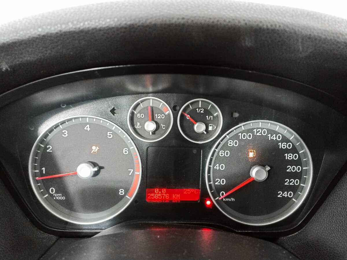 Ford Focus с пробегом — 2007 год. Фото: #8