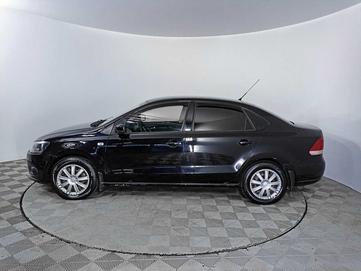 Volkswagen Polo с пробегом — 2011 год. Фото: #7