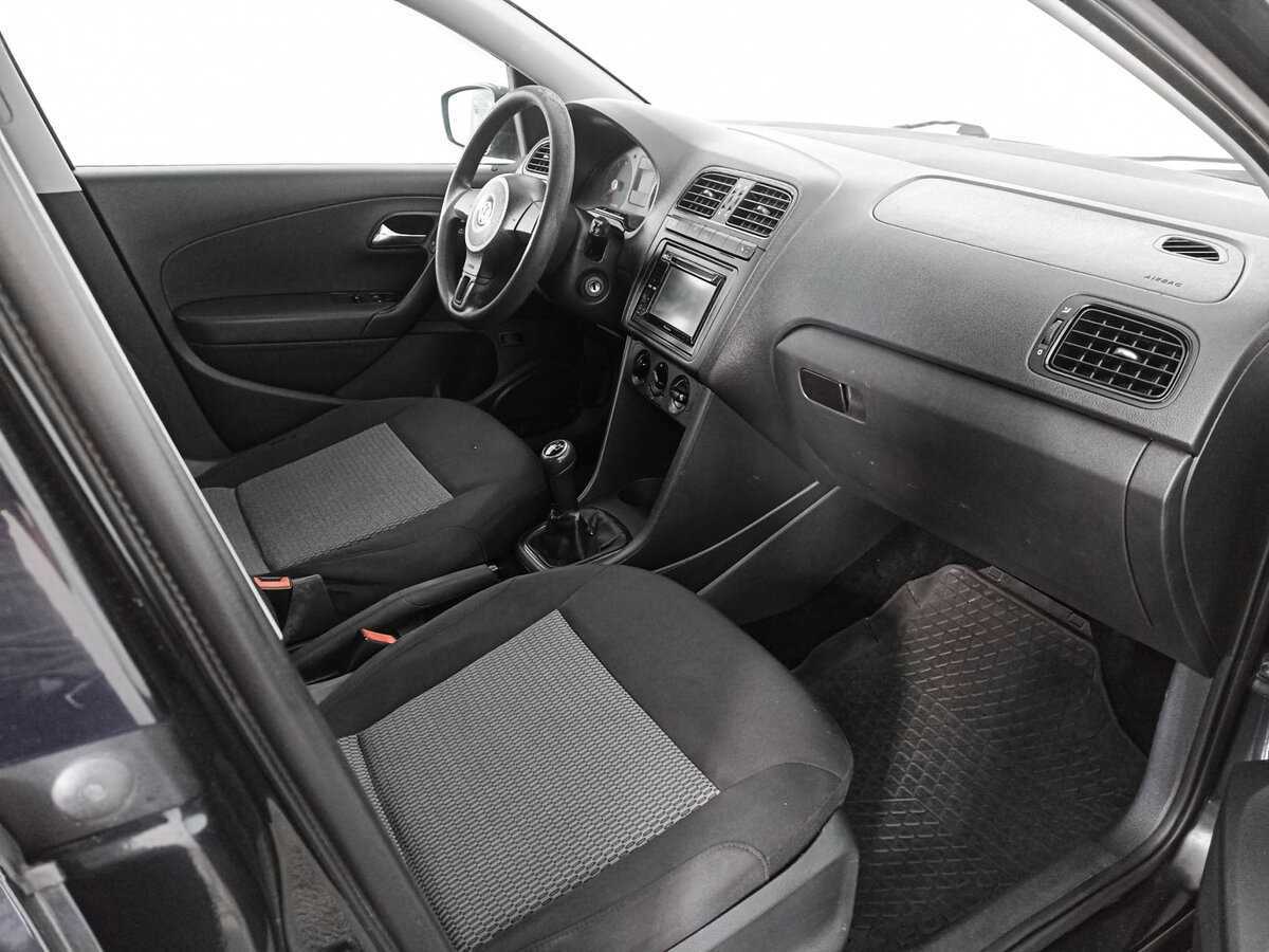 Volkswagen Polo с пробегом — 2011 год. Фото: #8