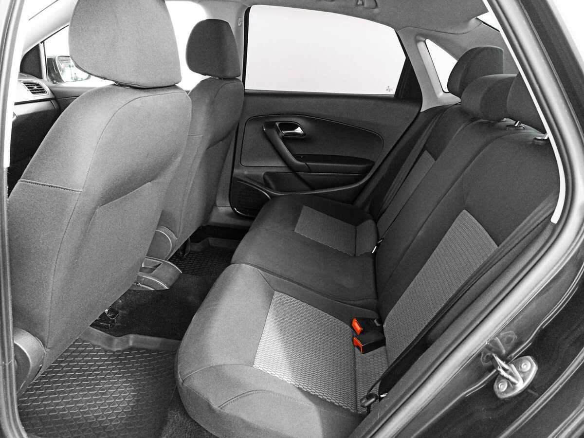 Volkswagen Polo с пробегом — 2011 год. Фото: #9