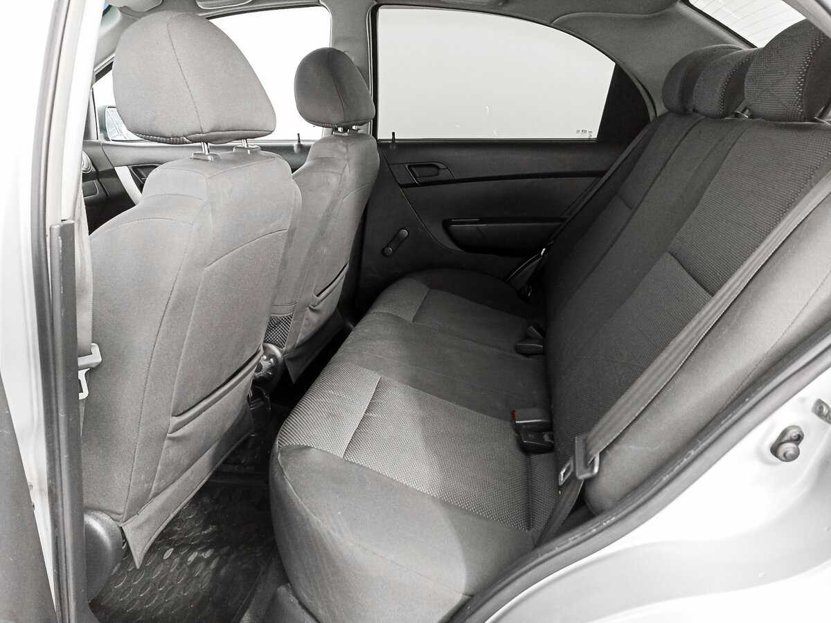 Chevrolet Aveo с пробегом — 2008 год. Фото: #9