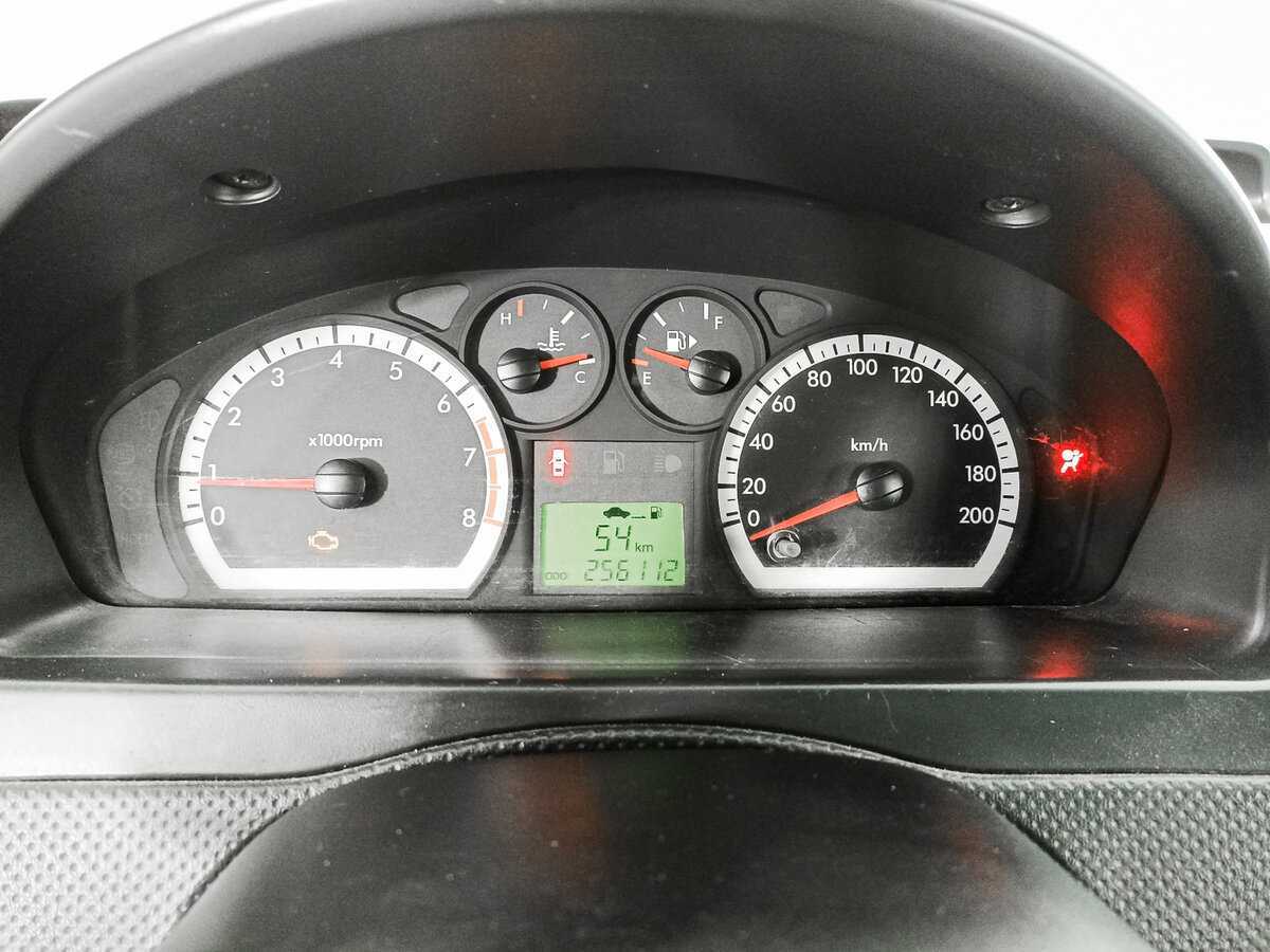 Chevrolet Aveo с пробегом — 2008 год. Фото: #10