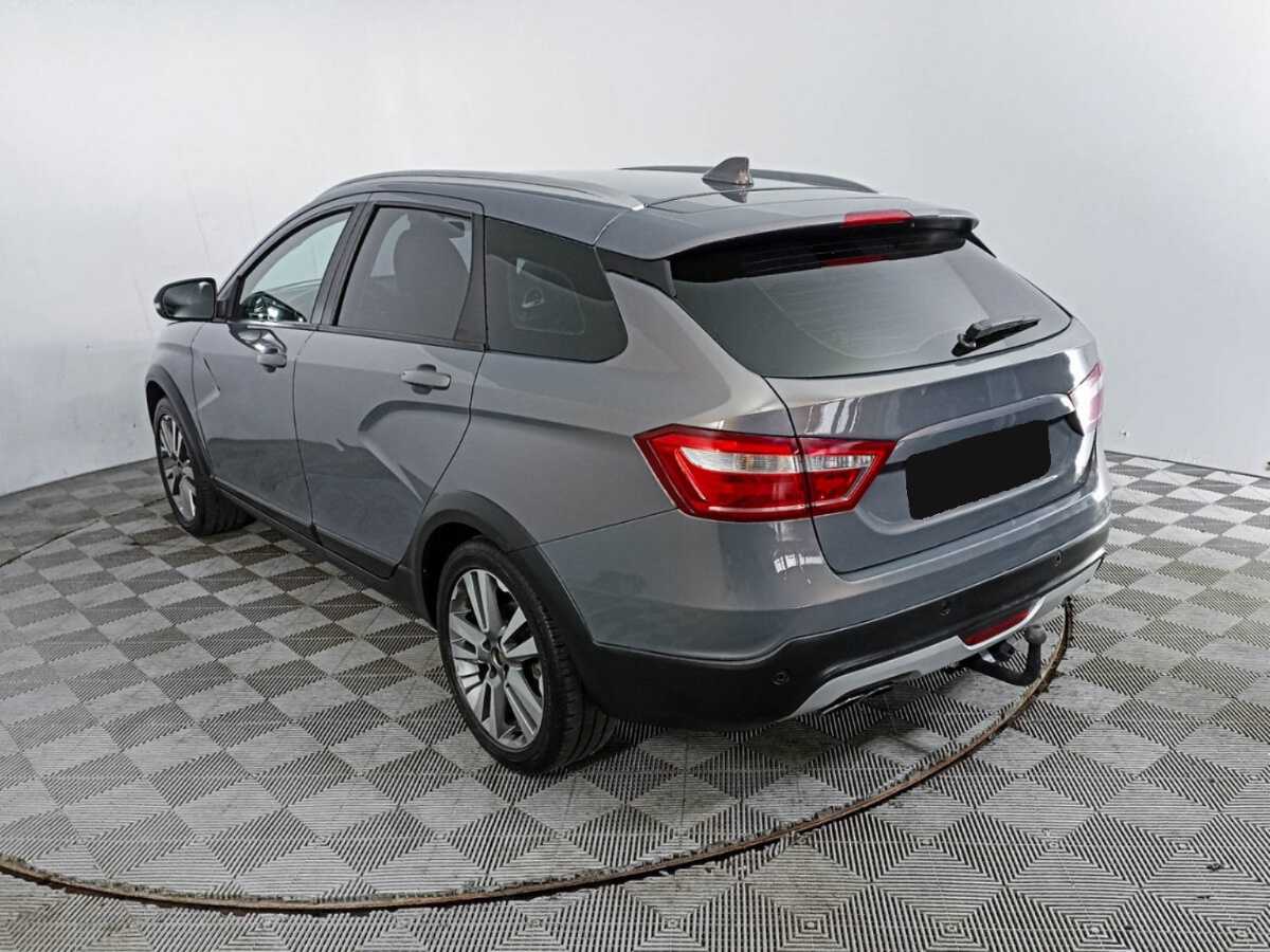 Lada (ВАЗ) Vesta с пробегом — 2017 год. Фото: #6