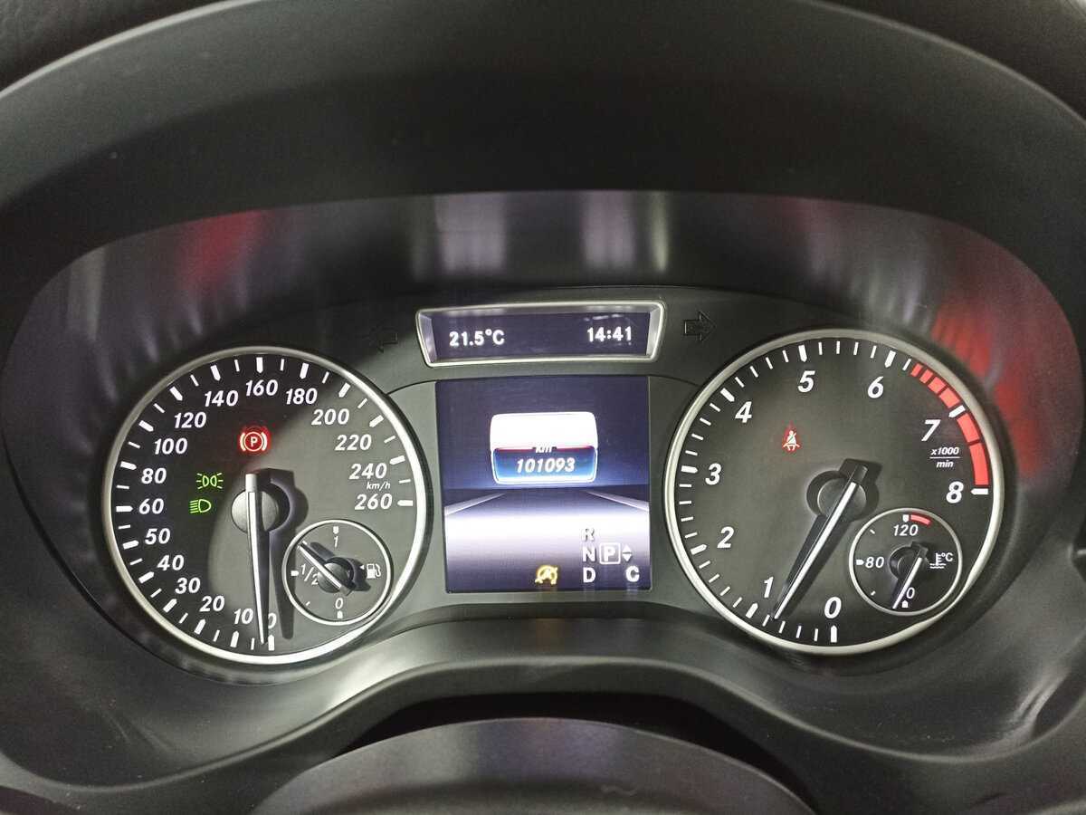 Mercedes-Benz GLA с пробегом — 2016 год. Фото: #9