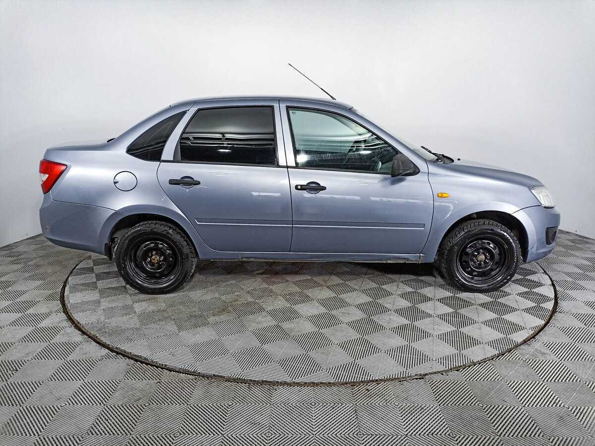 Lada (ВАЗ) Granta с пробегом — 2015 год. Фото: #3