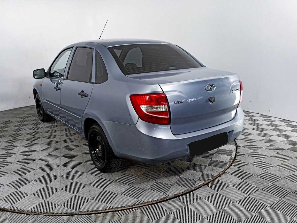 Lada (ВАЗ) Granta с пробегом — 2015 год. Фото: #6