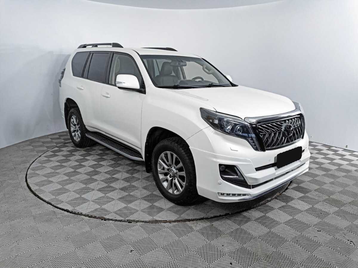 Toyota Land Cruiser Prado с пробегом — 2017 год. Фото: #2