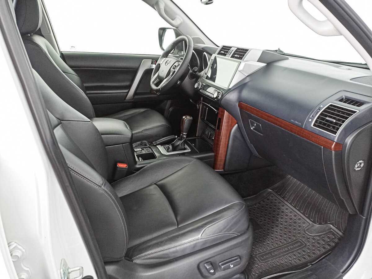Toyota Land Cruiser Prado с пробегом — 2017 год. Фото: #10