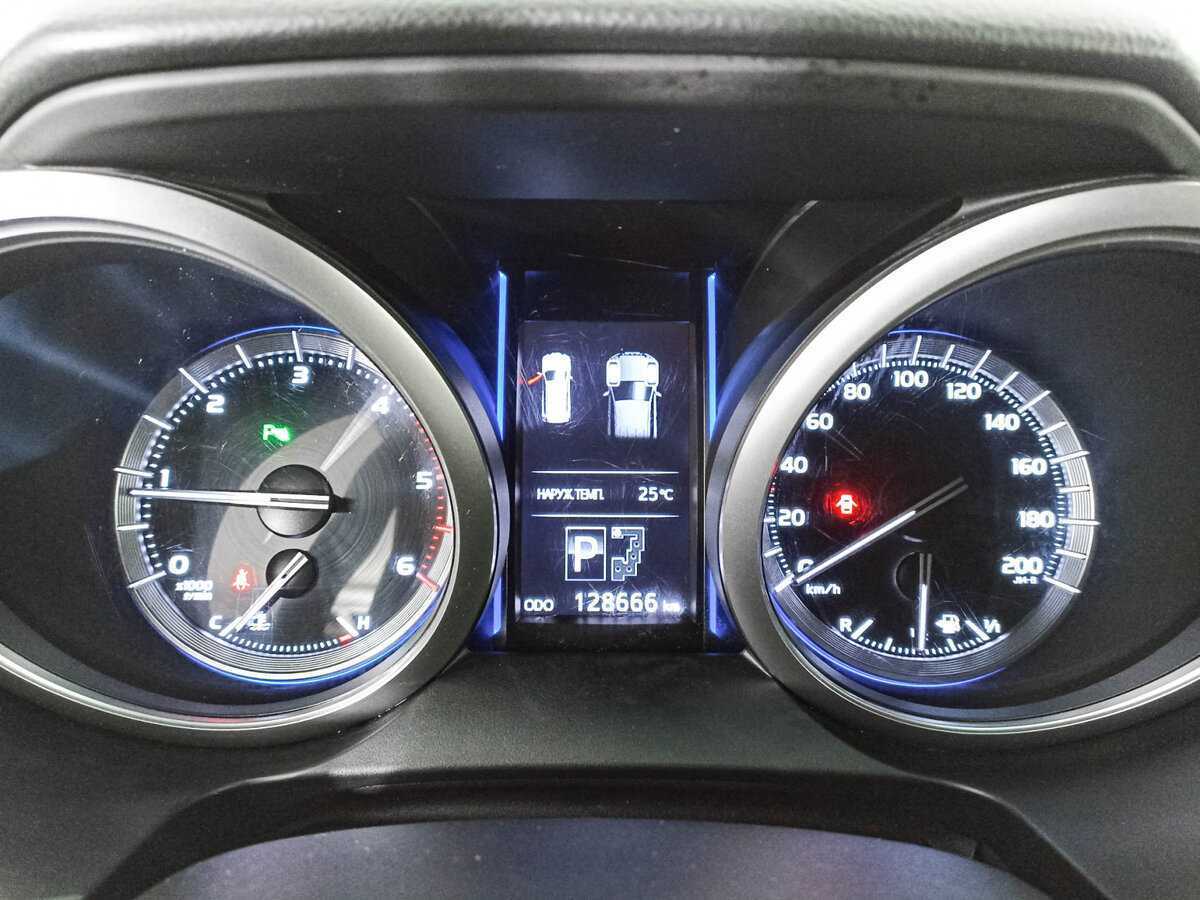 Toyota Land Cruiser Prado с пробегом — 2017 год. Фото: #12