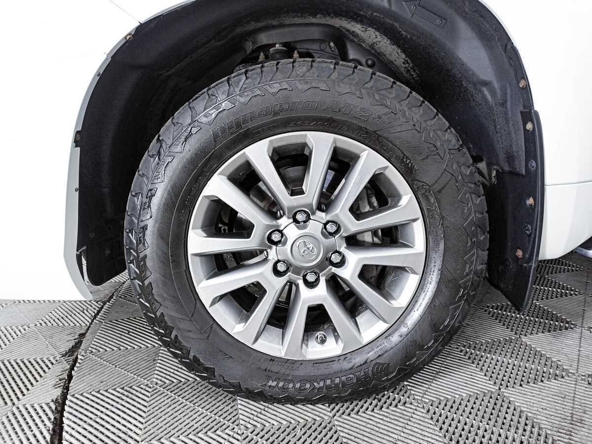 Toyota Land Cruiser Prado с пробегом — 2017 год. Фото: #17